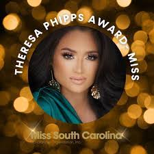 Theresa Fern's Instagram, Twitter & Facebook