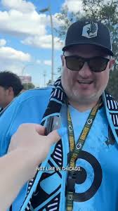 We asked a bunch of Minnesotans to roast Chicago and it was... pretty  respectful, tbh