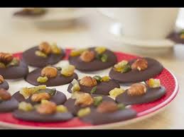 Recette De Mendiants Au Chocolat Noir Mendiant Chocolat Gourmandise Chocolat