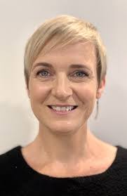 Shelly Seay's Instagram, Twitter & Facebook