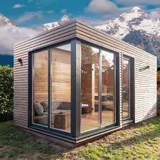 Über geschmack lässt sich bekanntlich nicht streiten, ob eine moderne sauna wirklich modern ist, liegt dann doch im auge des einzelnen betrachters. Aussensauna Mit Viel Glas Gartensauna Saunahaus Garten Gartenhaus Modern