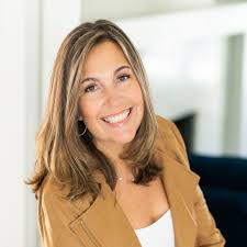 Sandra Chittenden's Instagram, Twitter & Facebook