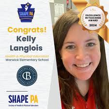 Kelly Langlois's Instagram, Twitter & Facebook