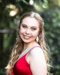 Emily Caparas's Instagram, Twitter & Facebook