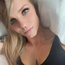 Maj. Gen. Hope Rampy, HRC commander, and Brig. Gen. Peggy McManus, HRC  deputy commander and director of the Reserve Personnel Management  Directorate, hosted Lt. Gen. Robert Harter, Chief of Army Reserve and