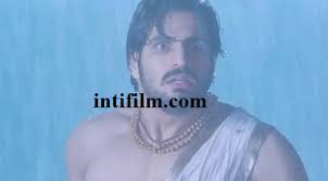 SINOPSIS CHANDRA NANDINI EPISODE 58 PART 2 ÷ Chandra pun berenang ke  seberang danau untuk mengejar Nandini tapi Nandini sudah menghilang.  Chandra melihat jejak kakinya dan mengikutinya sementara Nandini  bersembunyi di balik