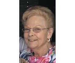 Donna Putnam's Instagram, Twitter & Facebook