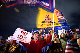 Bilder der gewaltsamen proteste gegen die ausgangssperre feuer auf der straße, zertrümmerte schaufenster. Pro Trump Protests At Nlv Site Show No Signs Of Slowing Las Vegas Sun Newspaper