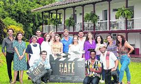 Regresa café con aroma de mujer en 2021, así lo afirmó telemundo al presentar sus planes para los próximos meses y principios del próximo año. Cafe Con Aroma De Mujer Los Detalles De La Nueva Version De La Telenovela