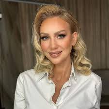 Jelena Tomic's Instagram, Twitter & Facebook