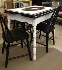 Vintage 1960s folding leg formica top kitchen table 4 metal & vinyl spoke chairs. Vintage Enamel Kitchen Tables
