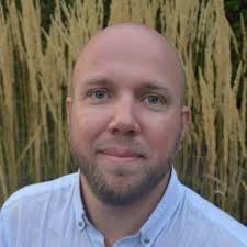 How to attach acoustic tags onto crabs?