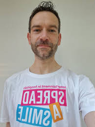 Tariq Kadri's Instagram, Twitter & Facebook