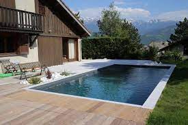 piscine a meylan caracteristiques beton arme etancheite couleur gris ardoise volet de securite wood couleur gris ardoise piscine terrasse piscine piscine bois