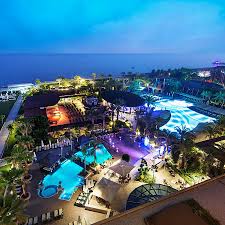 Sıcak mimarisi ve olağanüstü peyzajının güzelliğiyle. Hotel Crystal Palace Luxury Resort Spa Side Trivago De