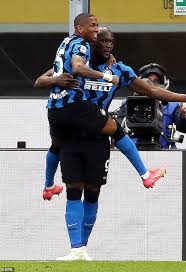 Для просмотра онлайн кликните на видео ⤵. Inter 2 1 Sassuolo Lukaku On Target As Serie A Leaders Extend Their Lead To 11 Points Newsfinale
