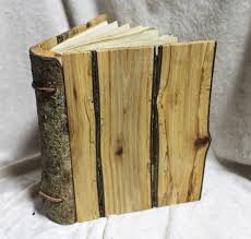 Livre Herbier Nature En Bois De Noyer Fabrication Artisanale Autres Papeterie Par La Seve Et Les Livres Faits Maison Artisanat En Bois Livres D Artisanat