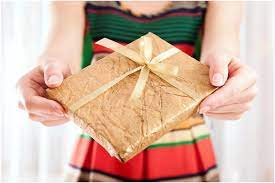 Bunu yaparken de hasta eğer hastanedeyse hastane yönetiminin izin verdiği kıyafet, yiyecek v.b. En Iyi 10 Gecmis Olsun Hediyesi Hediye Tavsiyeleri