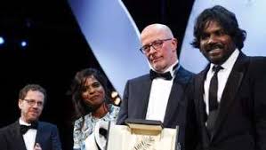 He was wearing it in the heat of cannes last may when i first met him. Goldene Palme Fur Jacques Audiard Tv Kino