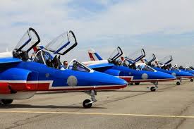 There aren't enough food, service, value or atmosphere ratings for entre ciel et terre, france yet. A La Decouverte De La Patrouille De France 1jour1actu