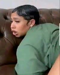 chords Robbers//1975 Intro -x2-: G D Em7 Cadd9 G D Em7 Cadd9 She had a face  straight out a magazine G D Em7 Cadd9 God only knows but you'll never leave