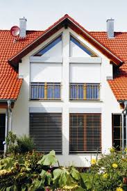 Außenliegenden sonnenschutz von heroal können sie problemlos im zuge einer sanierung oder modernisierung an ihren fenstern nachrüsten. Sonnenschutz Fur Jedes Fenster Planungswelten