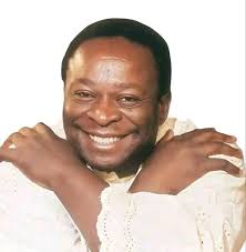 How come i never here this man named when talking about lyricism?