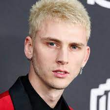 Machine gun kelly burst onto the music scene with a lifetime's worth of determination in 2012. Machine Gun Kelly Nachrichten Videos Audios Und Fotos Mediamass