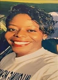 Luella Holmes's Instagram, Twitter & Facebook