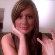 Keri Compton's Instagram, Twitter & Facebook