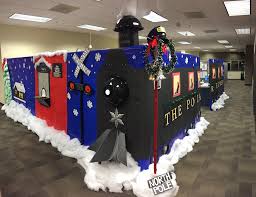 Polar Express Cubicle Alfa Alliance Polar Express Cubicle Cu Office Christmas Decorations Office Christmas Decorations Cubicles Christmas Cubicle Decorations