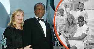 Joanna shimkus est née à halifax d'un père lituanien et d'une mère d'origine … Inside Sidney Poitier S Marriage Of 45 Years With Joanna Shimkus Whom He Fell For On Movie Set