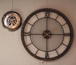 Pour Etre A L Heure Passez Chez Weemood Argentan Alencon Lisieux Design Horloge Heure Decoration Salon Home En 2020 Horloge Idees Pour La Maison Decoration