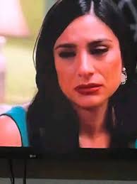 This is the time to act. I like the Major of San Juan because she  criticizes with the goal of creating positive changes, and at the same time  she has her boots