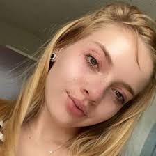 Natasha Phelps's Instagram, Twitter & Facebook