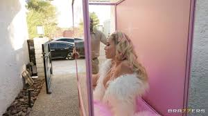 Galería de fotos porno 🌶️ All Dolled Up: Double Trouble - PornHat