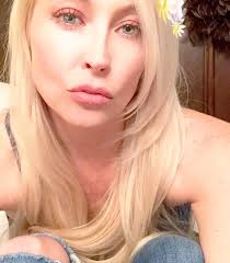 Amanda Henkel (@AmandaJoHenkel)