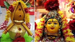 வரலட்சுமி நோன்பு.. விரதம் இருந்து வழிபட்டால் மகாலட்சுமி அருளால் எட்டுவகை  செல்வங்களும் தேடி வரும் | Varalakshmi Viratham Today Pooja Time: If you  fast and worship eight ...