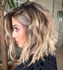 Long and layered wavy hair looks absolutely charming with some relaxed bangs. Pin On Get My Hair Did