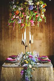 Vibrant Gustav Klimt Wedding Inspiration Decoraciones De Boda Mexicanas Centro De Mesa Colgante Y Decoracion De Unas