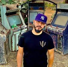 View the daily youtube analytics of mobydick // الموتشو and track progress charts, view future predictions, related channels, and track realtime live sub counts. Mobydick Facebook