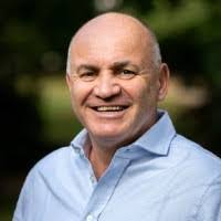 Alan Waxman's Instagram, Twitter & Facebook