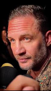 Smothering Opponents with Jiu-Jitsu: Tom Hardy's Favorite Technique