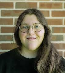 Grace Carson's Instagram, Twitter & Facebook