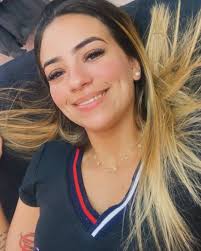 Caroline Gama (@gamalopes01) • Instagram photos and videos