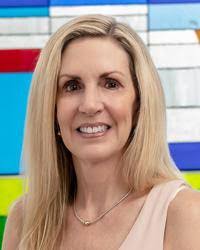 Maureen Maher's Instagram, Twitter & Facebook