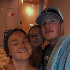 Dustin Daniel and Savannah Turner's Wedding Website