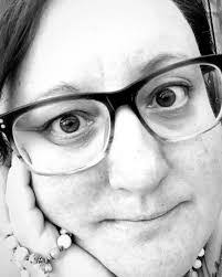 Joanna Queen's Instagram, Twitter & Facebook