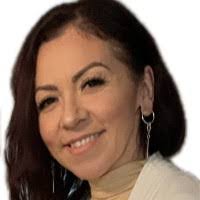 Elsa Vallejo's Instagram, Twitter & Facebook