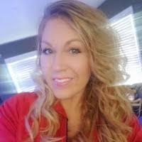 Ashley Colter's Instagram, Twitter & Facebook